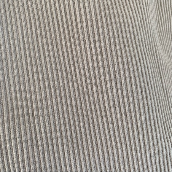 Sunday Best SinchSeamless Rib Crew Tank - Picture 2 of 4